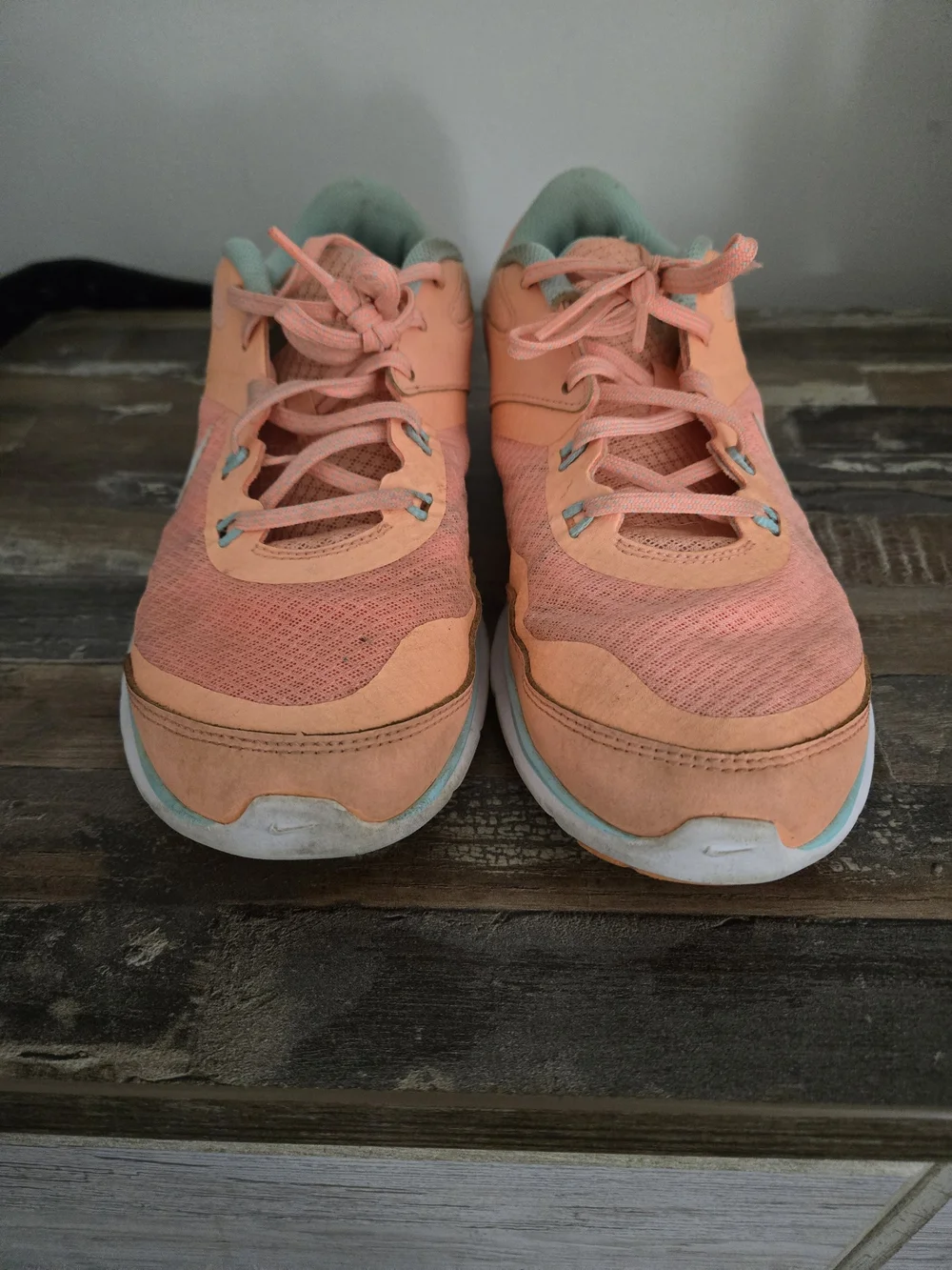 Nike Women's Peach and Mint Athletic Running Shoes